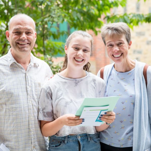 GCSE Results Day 2018-11